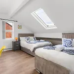 Gasthof Stylish & Spacious In The Heart Of