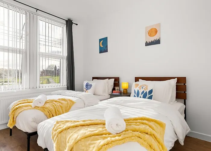 Stylish & Spacious In The Heart Of *