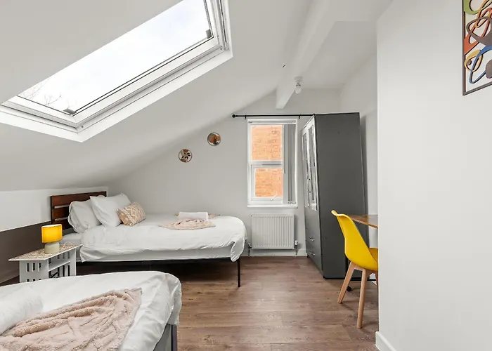 Stylish & Spacious In The Heart Of Апартаменти Лідс