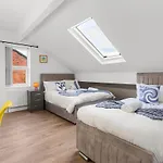 Stylish & Spacious In The Heart Of 3* Λιντς