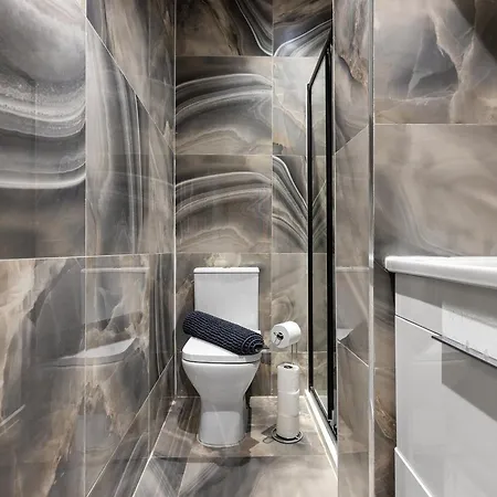 Stylish & Spacious In The Heart Of شقة *